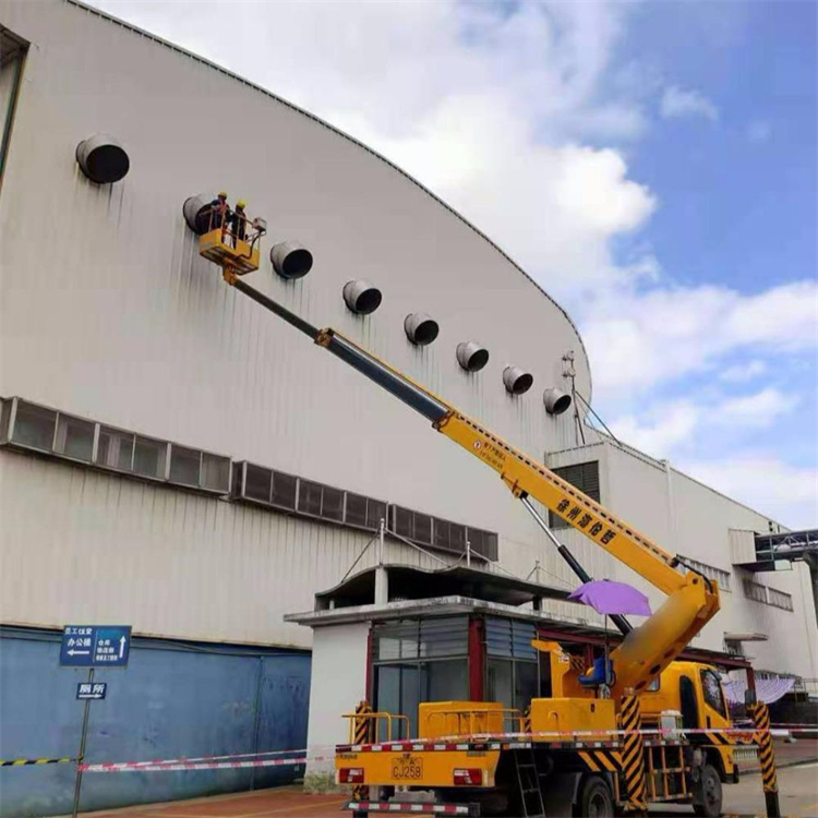 三明高空作业车出租服务：专业广告牌安装解决方案